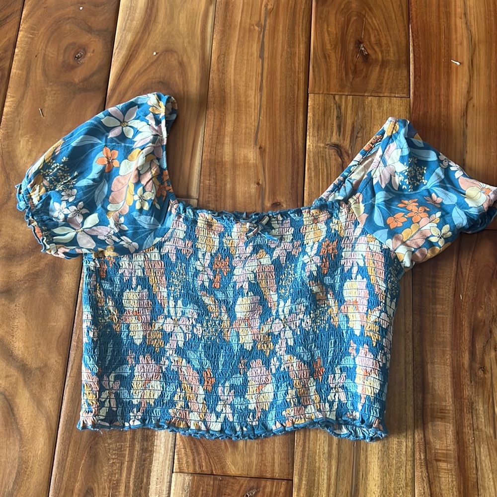 aerie top